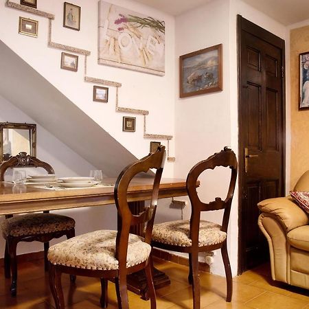 Casa Flora Διαμέρισμα Porto Ceresio Εξωτερικό φωτογραφία