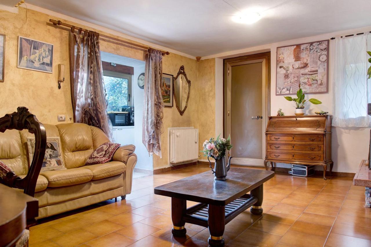 Casa Flora Διαμέρισμα Porto Ceresio Εξωτερικό φωτογραφία